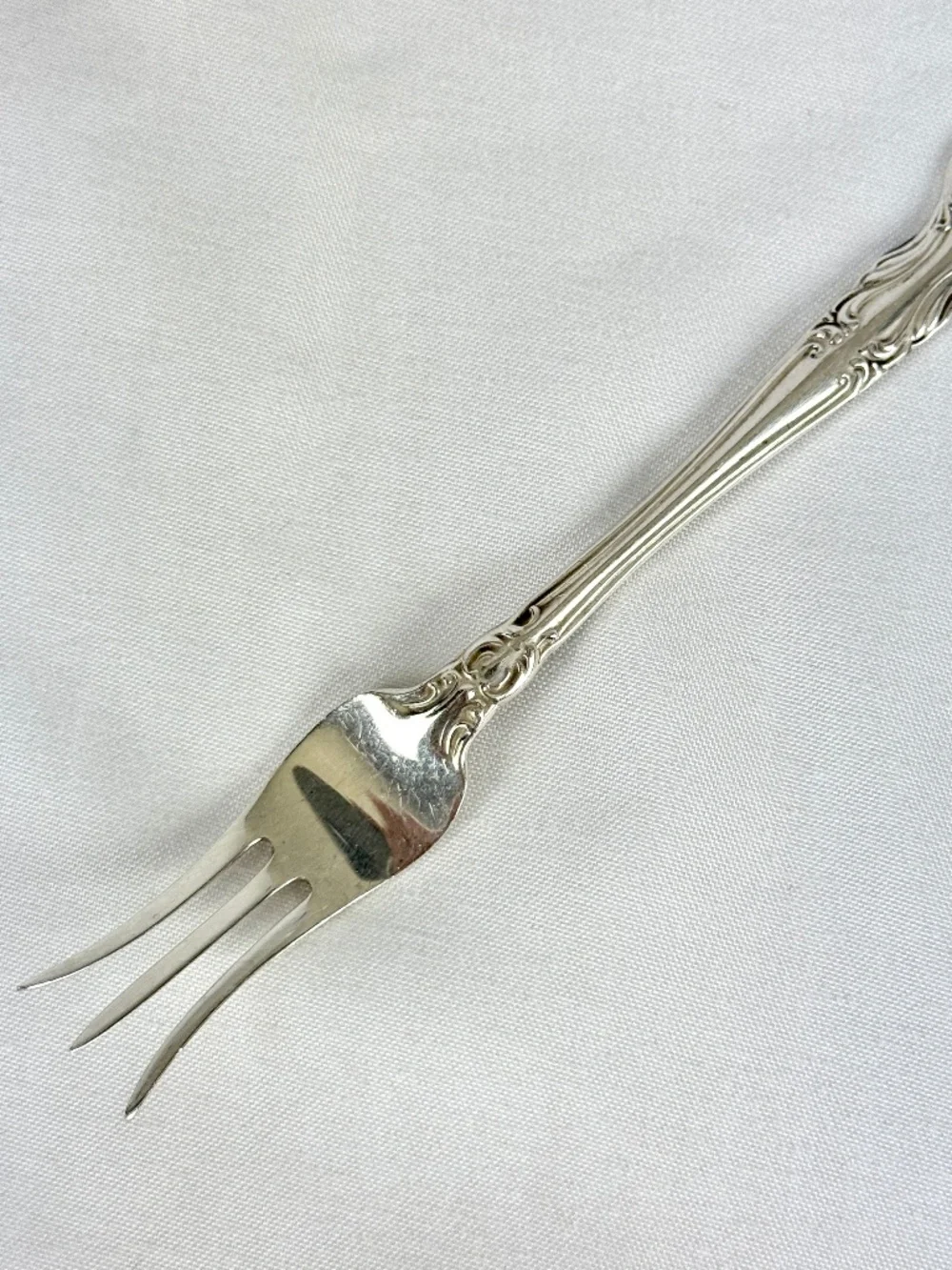 Vintage 1951 Manchester Sterling Silver Amaryllis Lemon Strawberry Fork 4.5 in